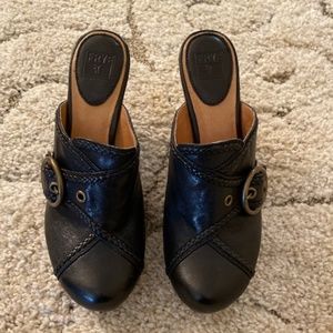 CUTE, FUNKY HEELED CLOGS